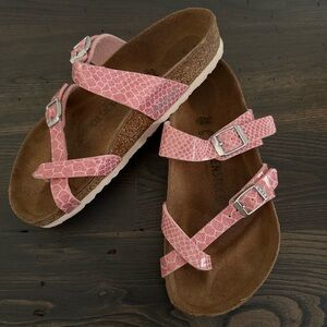 Birkenstock shiny snake pink crossover toe (size 36)